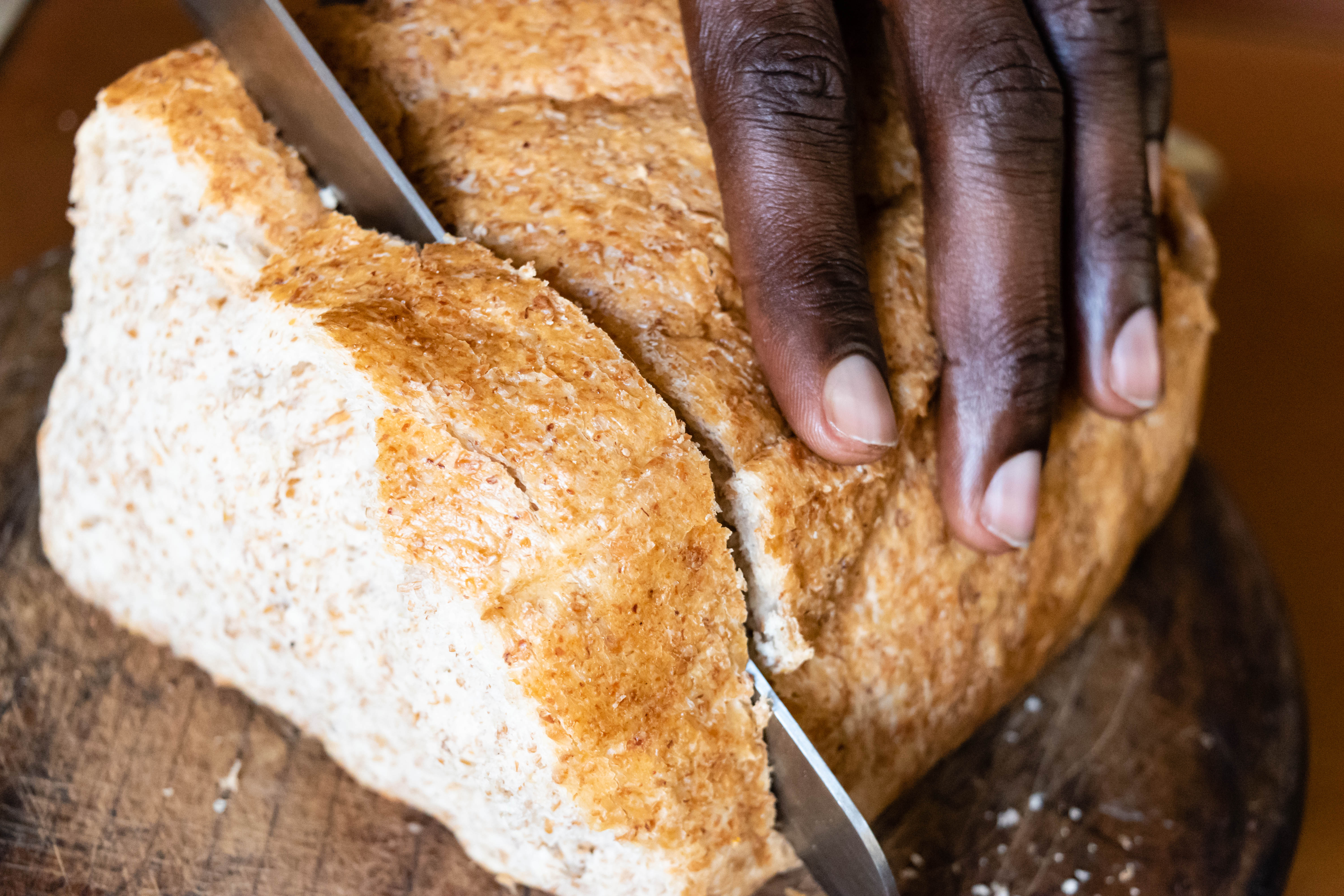 Cutting bread